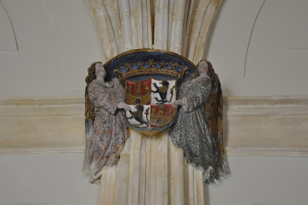 Àngels amb l'escut de Castella i Lleó del Monestir de Santa Maria d'El Paular de Madrid