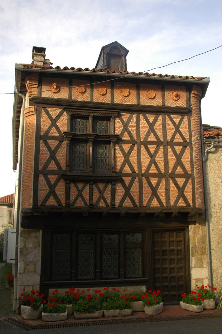 Cases d’entramat de fusta de Saint-Bertrand-de-Comminges