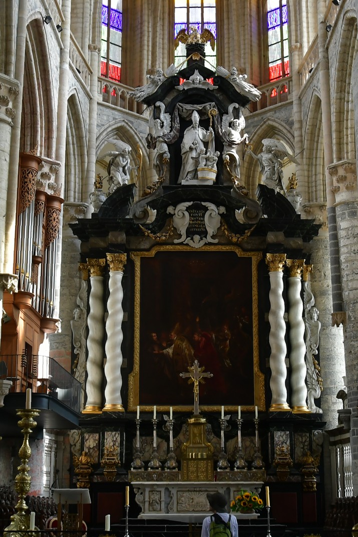 Altar major de l'església de Sant Nicolau de Gant