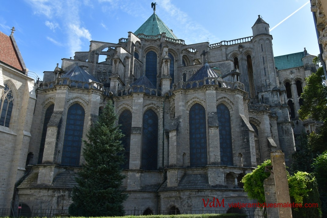 Capçalera de la Catedral de Chartres
