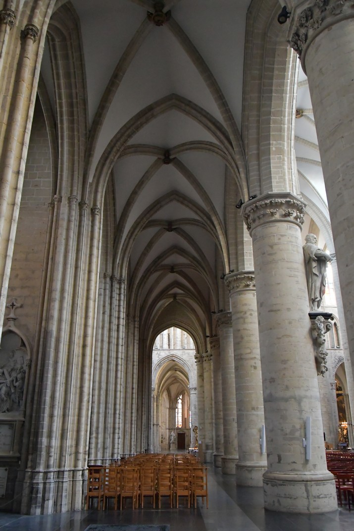 Nau lateral de la Catedral de Brussel·les