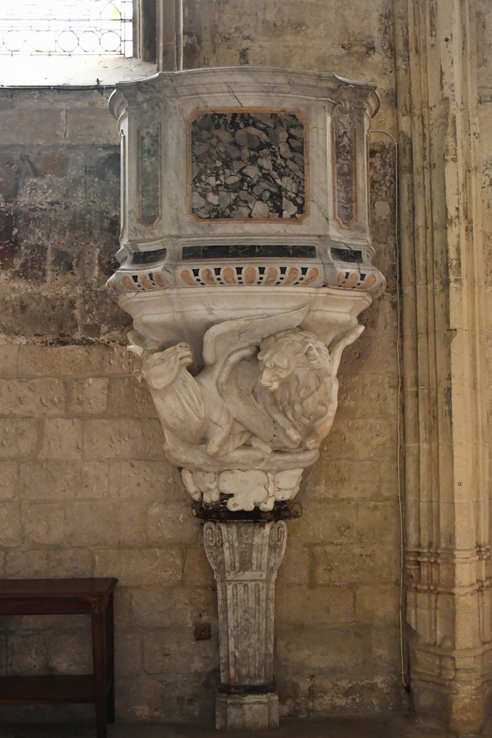 Púlpit de la capella dels Reis de la primacial de Sant Tròfim d'Arle