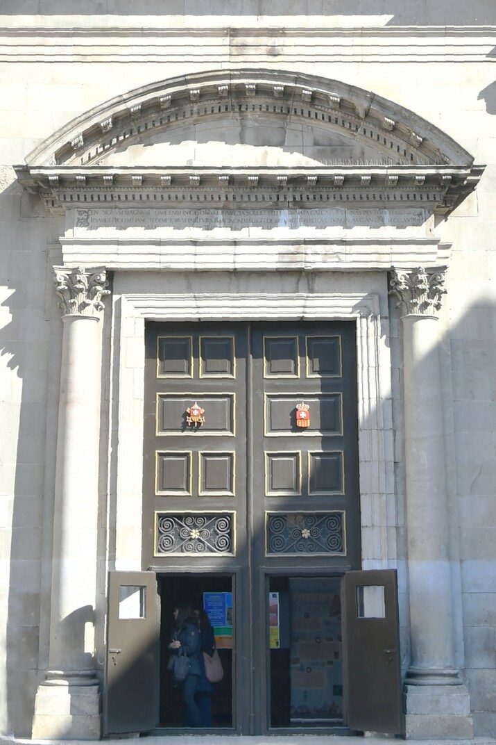 Portada principal de la Basílica de la Mare de Déu de la Mercè de Barcelona