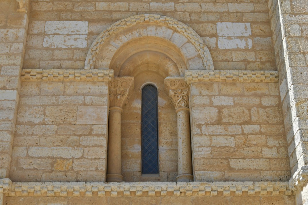Capitells dels finestrals de l'església de Sant Martí de Tours de Frómista