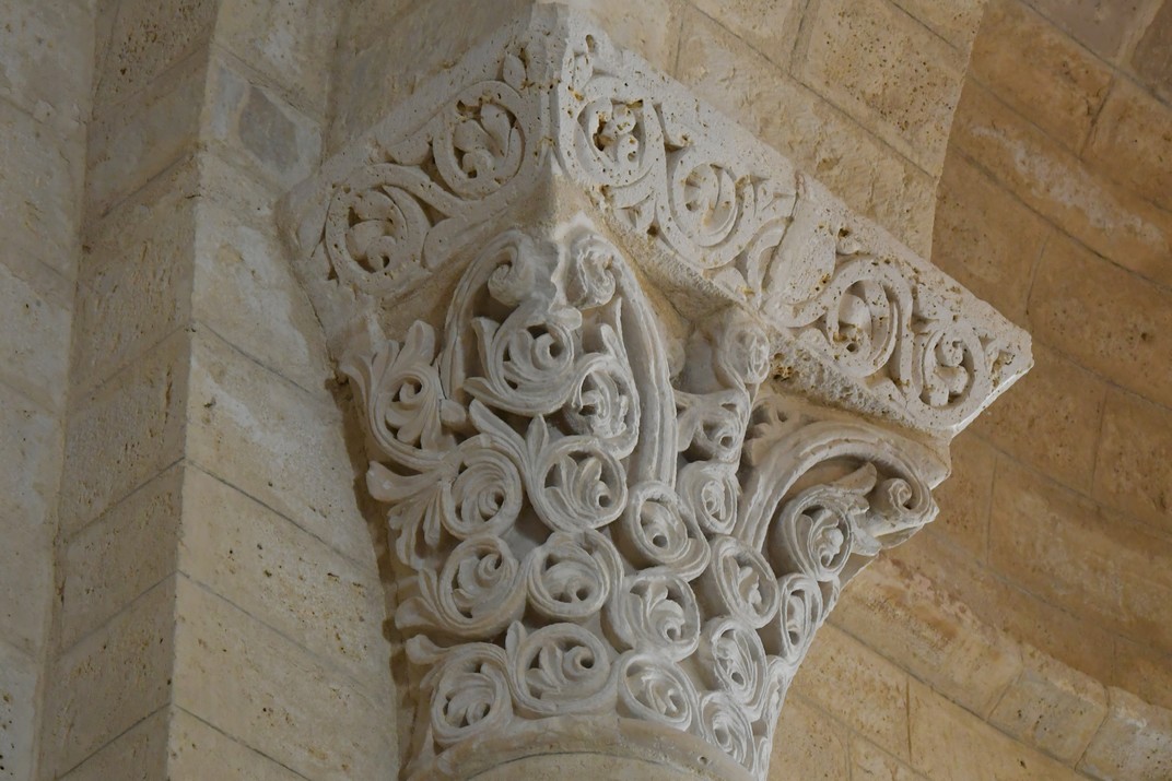 Capitells vegetals de l'església de Sant Martí de Tours de Frómista