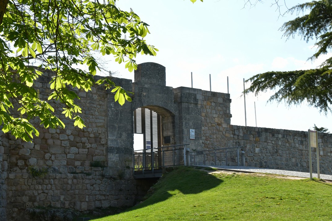 Entrada del castell de Burgos