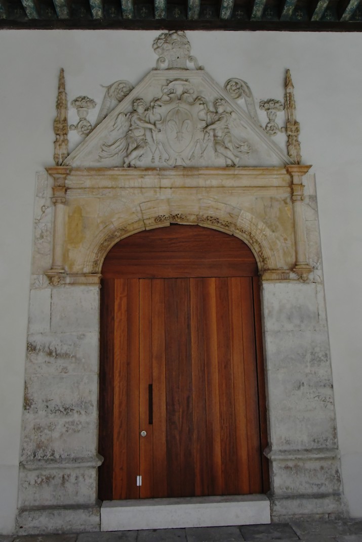 Porta del pati d'Estudis del Col·legi de Sant Gregori de Valladolid