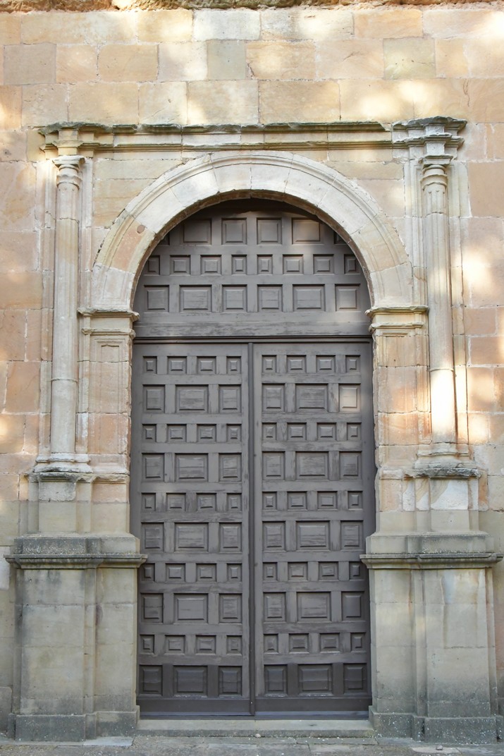 Porta santa de la cocatedral de Sant Pere de Sòria