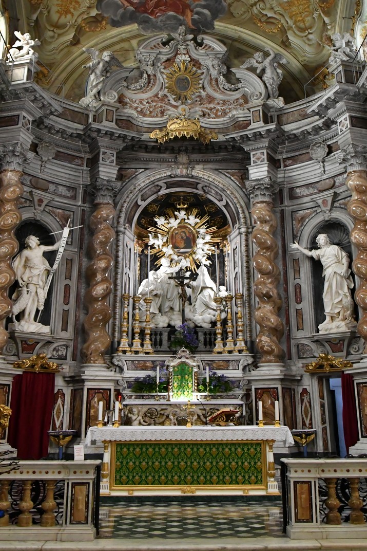 Altar major del Santuari de Nostra Senyora de la Costa de Sanremo