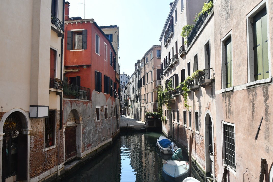 Canals i carrers del barri San Polo de Venècia