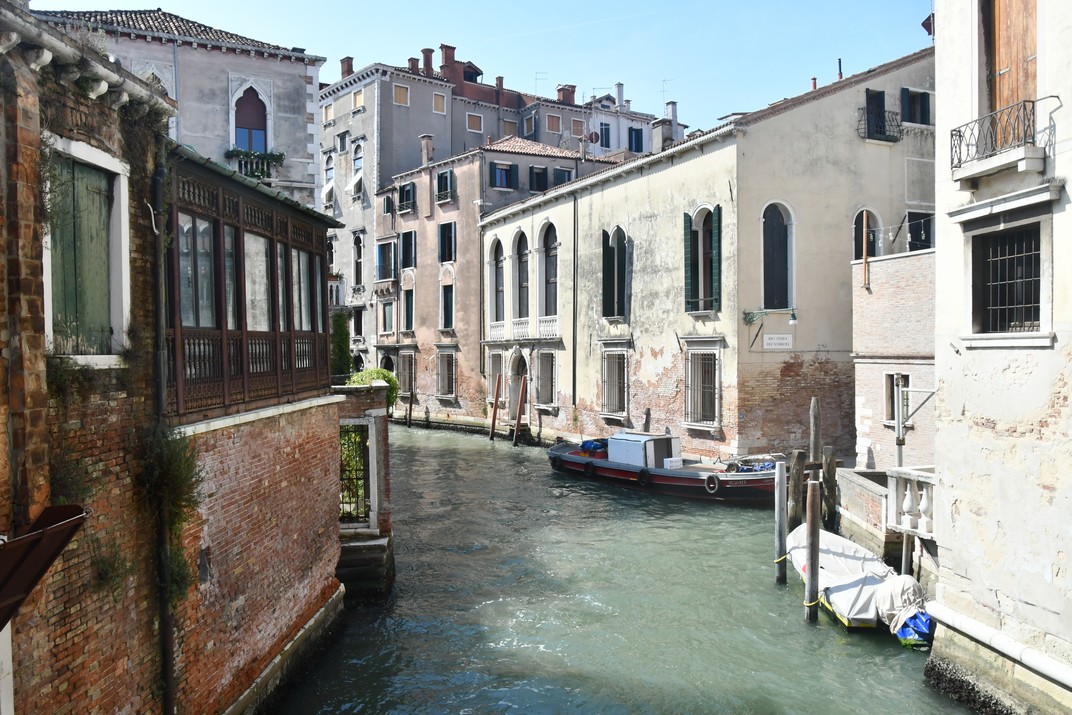 Canals i carrers del barri San Polo de Venècia