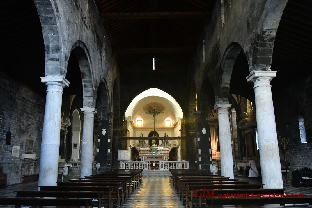Interior de l'església de Sant Llorenç de Portovenere - Riomaggiore