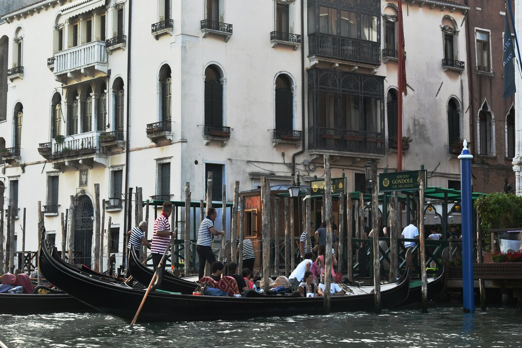 Passeig en góndola pel Gran Canal de Venècia