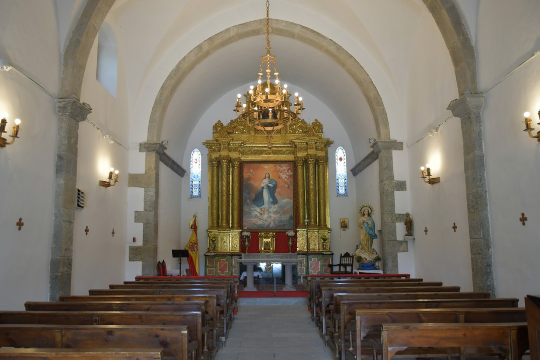 Interior de l'església de Sant Pere de la Ciutadella de Jaca