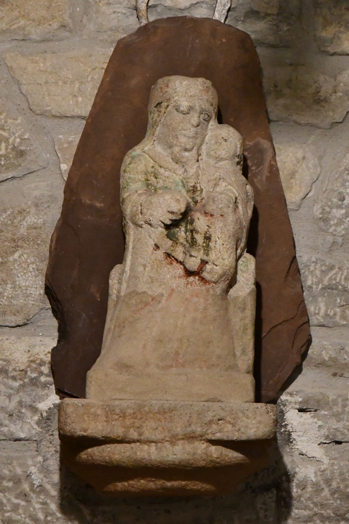 Mare de Déu de la cripta central de la Catedral de Sant Vicent i Sant Valeri de Roda d'Isàvena