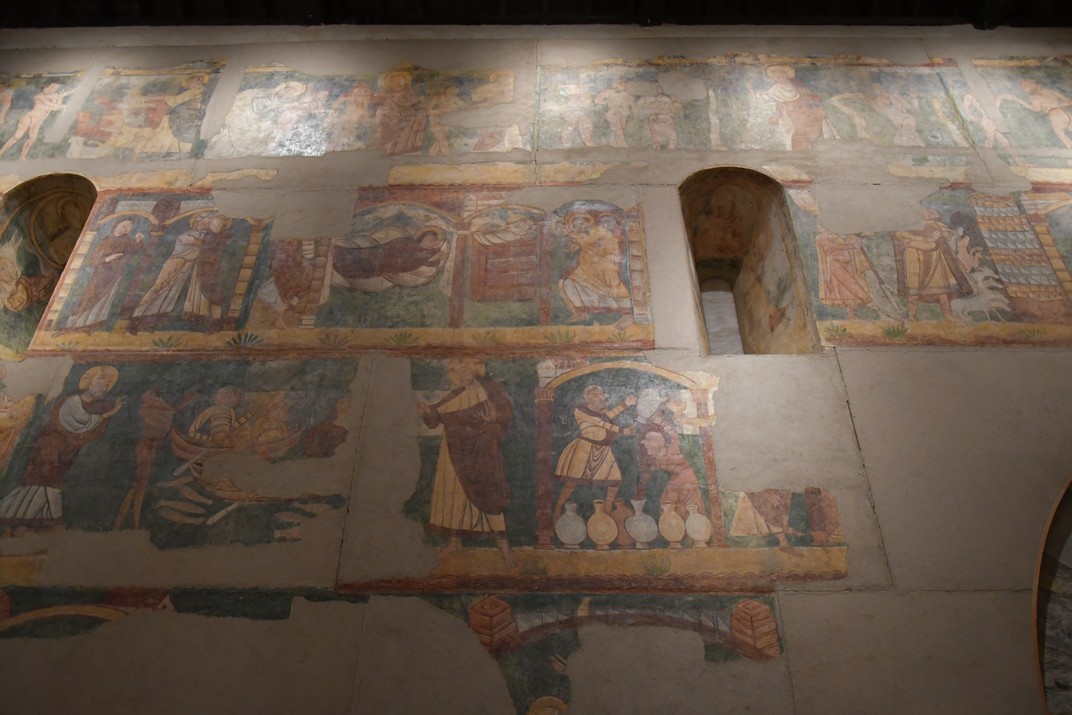 Pintures de Bagüés del mur sud de l'església de Sant Julià i Santa Basilissa del Museu Diocesà de Jaca