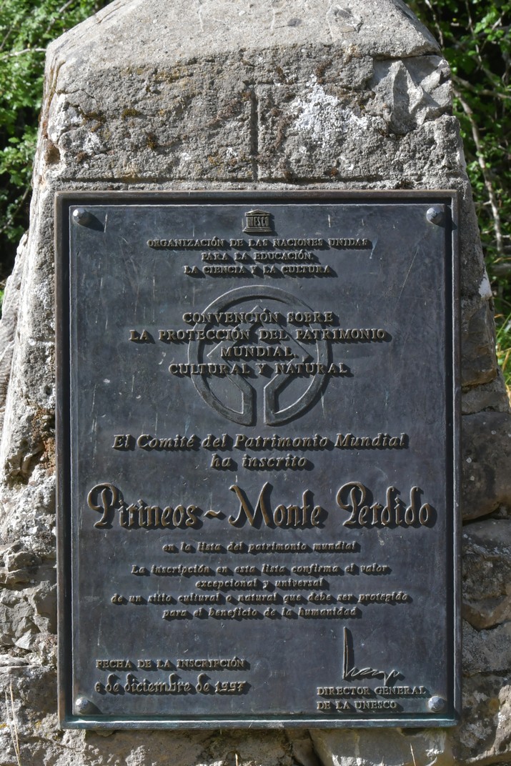 Placa de patrimoni mundial de la Unesco de la vall d'Ordesa