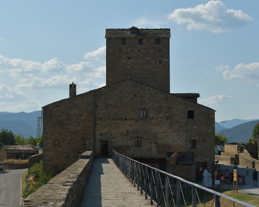 Torre de l'homenatge del castell de L'Aïnsa