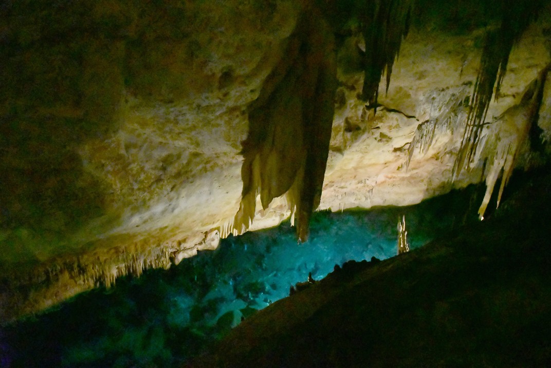 Banys de Diana de les coves del Drach