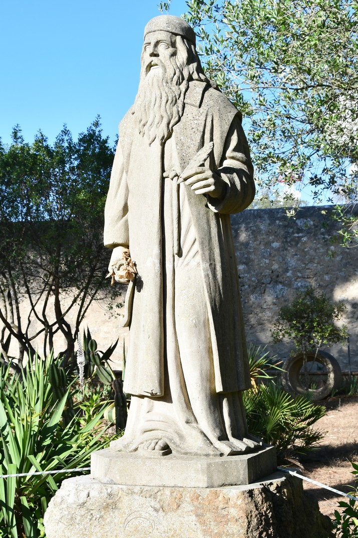 Estàtua de Ramon Llull del santuari de Nostra Senyora de Cura