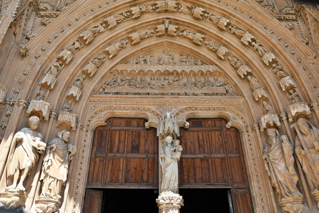 Timpà del portal del Mirador de la Catedral de Santa Maria de Palma