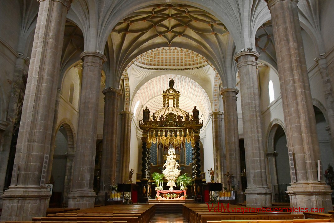Nau central de la basílica de Santa Maria dels Sagrats Corporals de Daroca