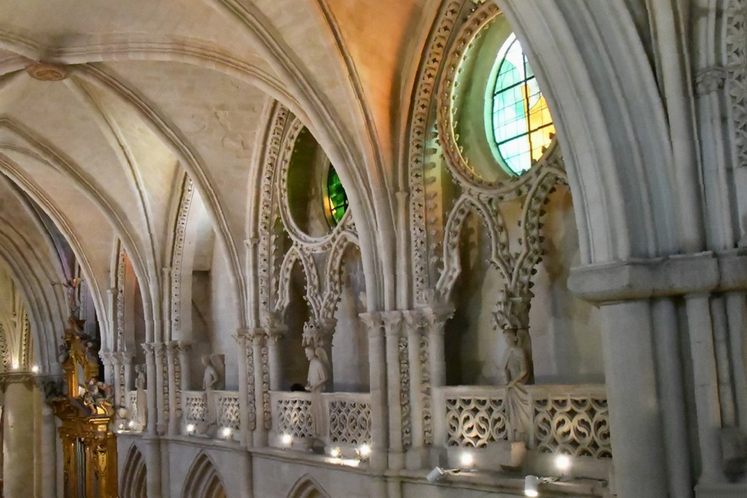 Trifori del costat de l'Epístola de la catedral de Santa Maria i Sant Julià de Conca