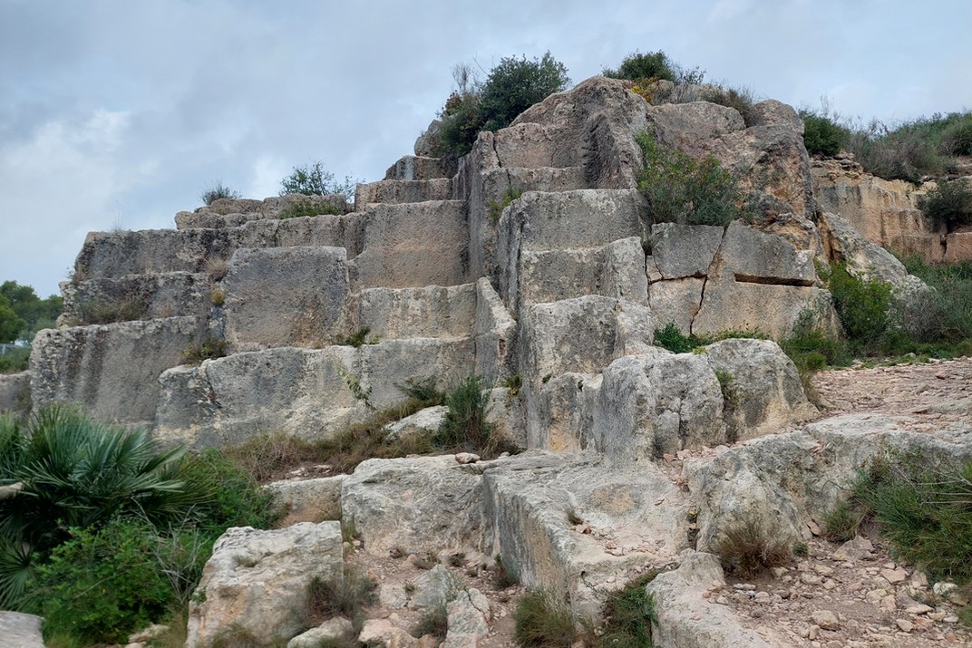Blocs de la pedrera del Mèdol del conjunt de monuments romans de Tarragona