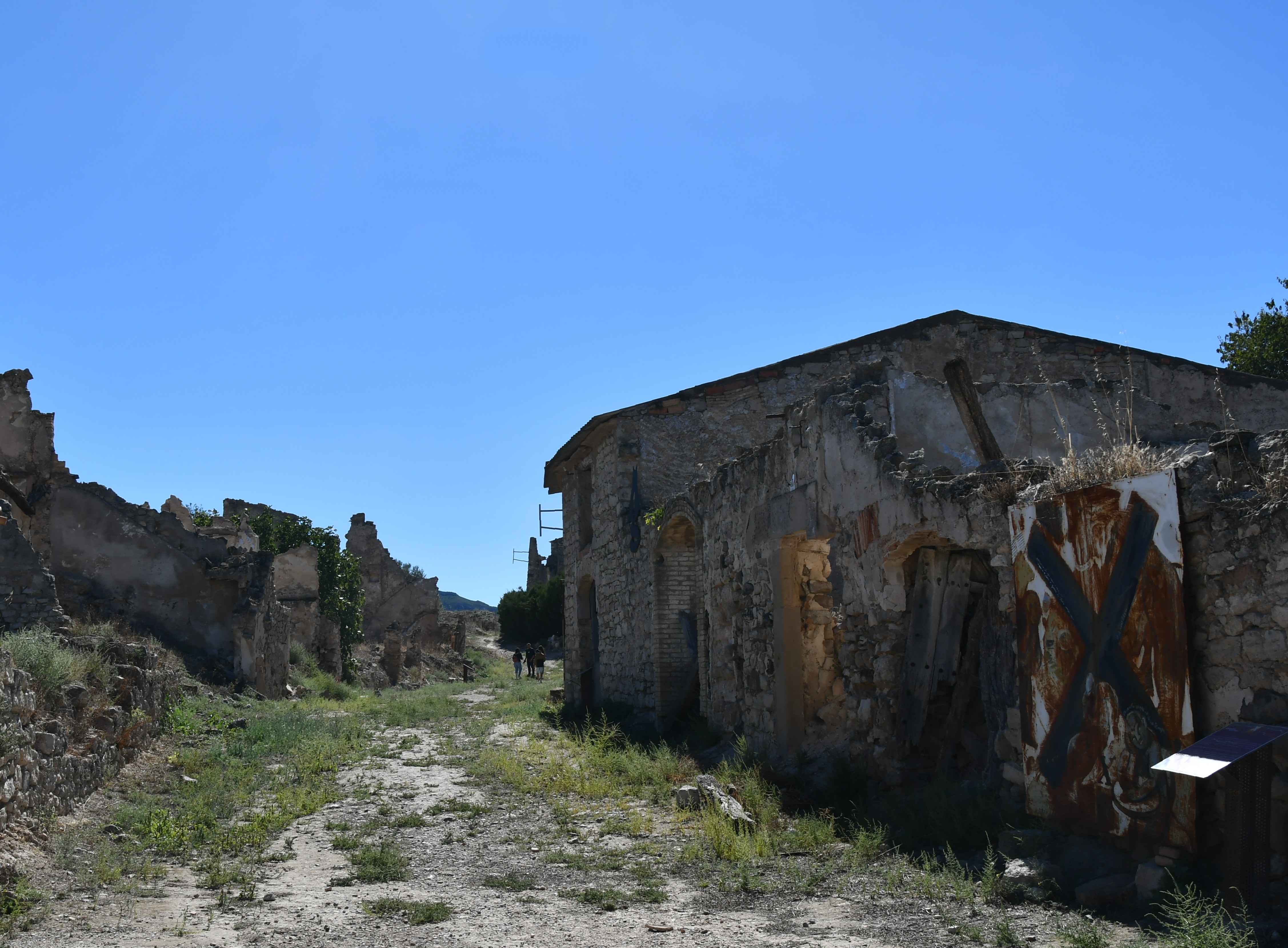 Carrer de la Muntera del Poble Vell de Corbera d'Ebre