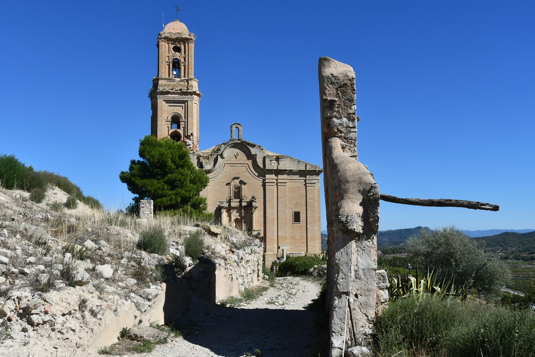 Carrer de Sant Pere del Poble Vell de Corbera d'Ebre