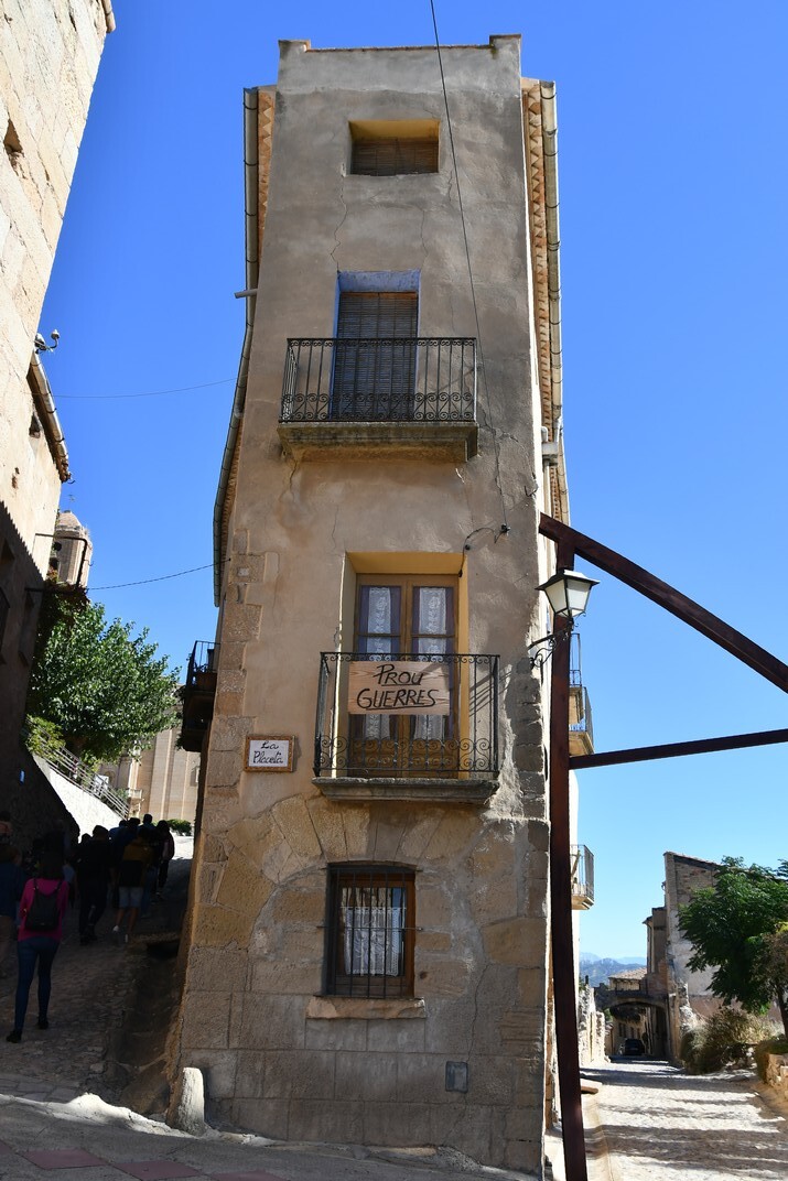 La Placeta del Poble Vell de Corbera d'Ebre