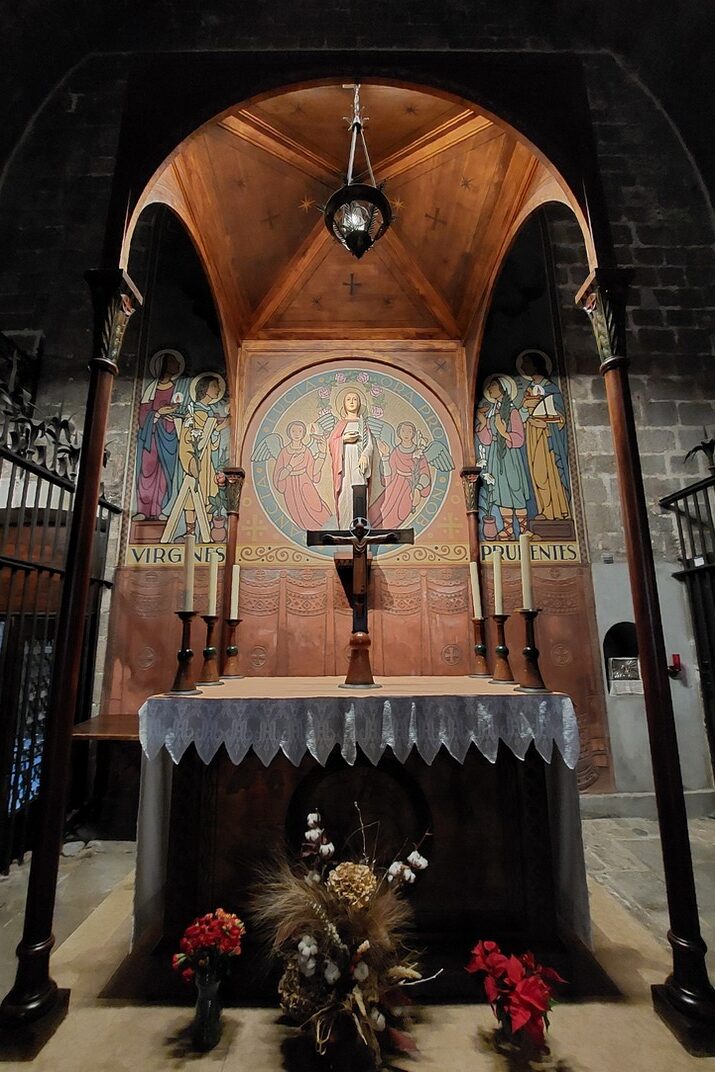 Altar de la capella de Santa Llúcia de la Catedral de la Santa Creu i Santa Eulàlia de Barcelona