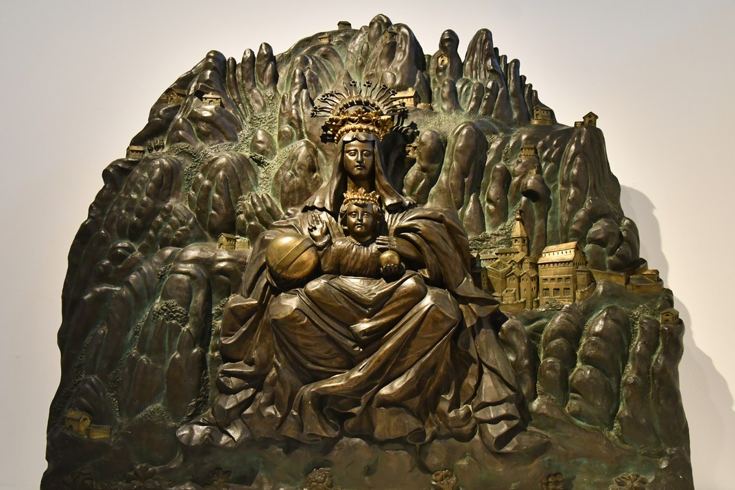 Bronze daurat de la Mere de Déu de Montserrat del Museu Diocesà de Barcelona - Catedral de Barcelona