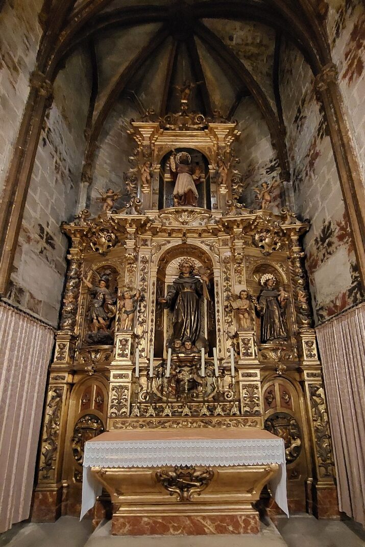 Capella de Sant Bernardí de Siena i Sant Miquel arcàngel de la Catedral de la Santa Creu i Santa Eulàlia de Barcelona